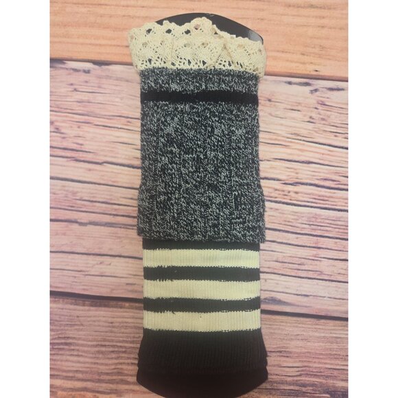 2 Pack Boot Cuffs With Lace Trim - Knit Design - Picture 4 of 5